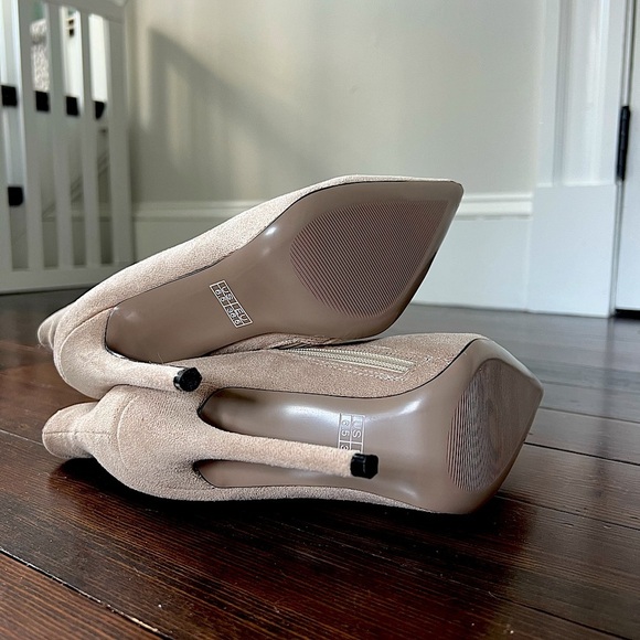 NEW IN BOX - Nude, Beige Faux Suede 4.5” High Heel Pointy Toe Ankle Boots - Picture 2 of 7